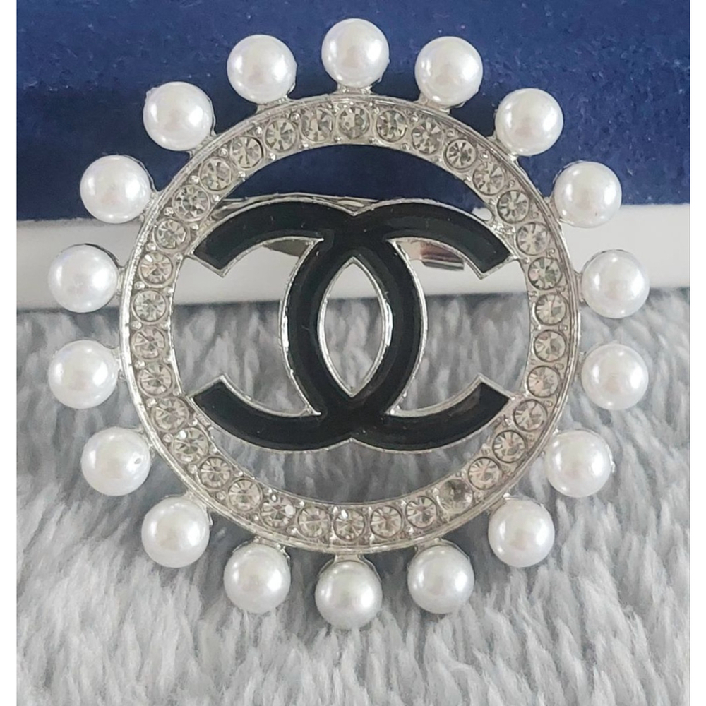 Elegant Silver & Black rhinestones Brooch with faux pearls 2.5 inches